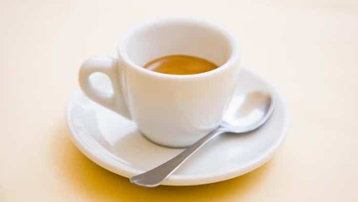 Benefici del caffè, un alleato contro la demenza